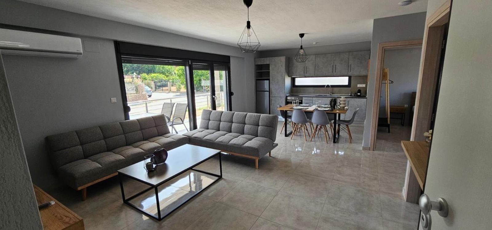 Elinor Apartments ฟิออยิตา ภายนอก รูปภาพ