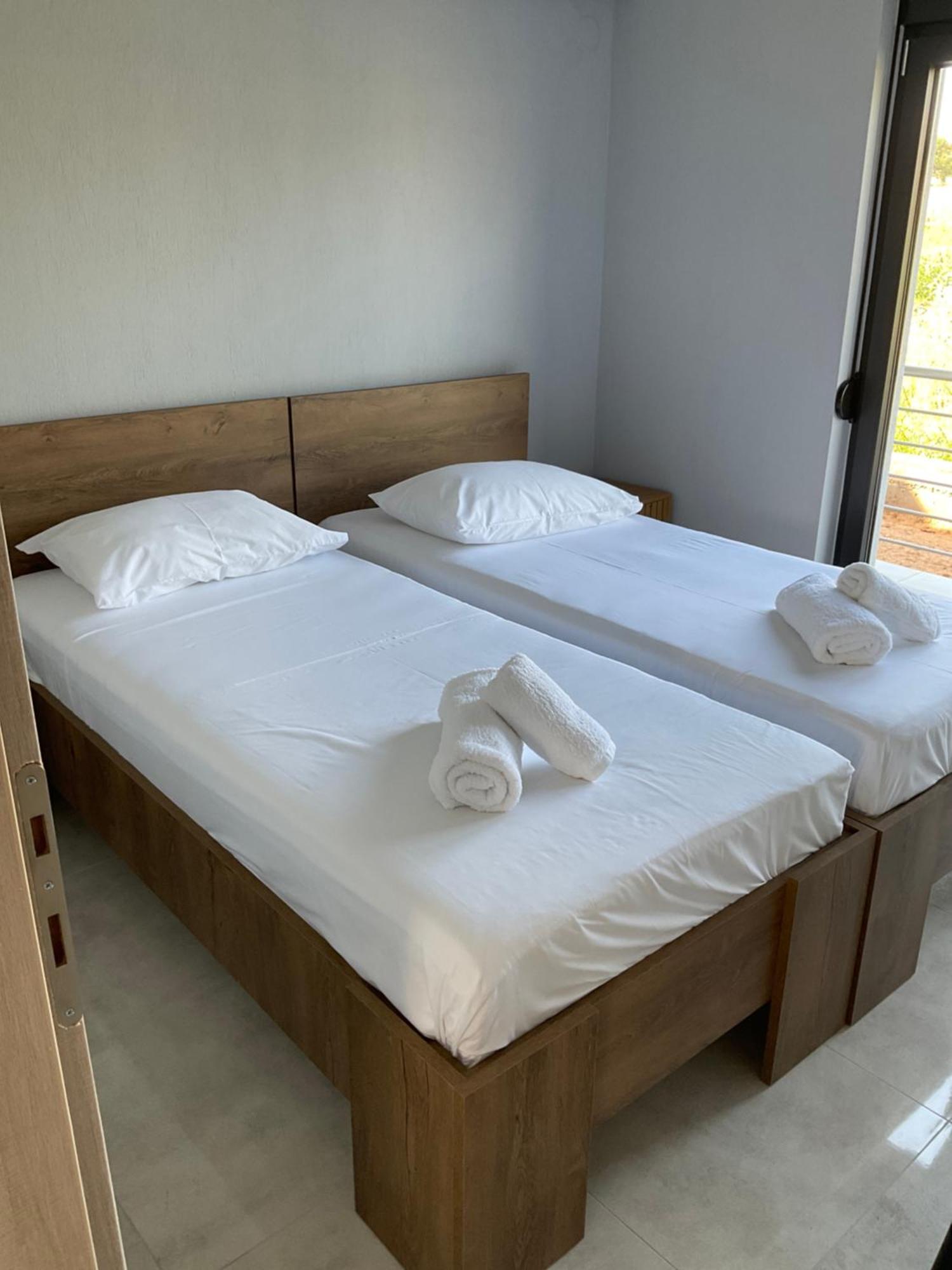 Elinor Apartments ฟิออยิตา ภายนอก รูปภาพ
