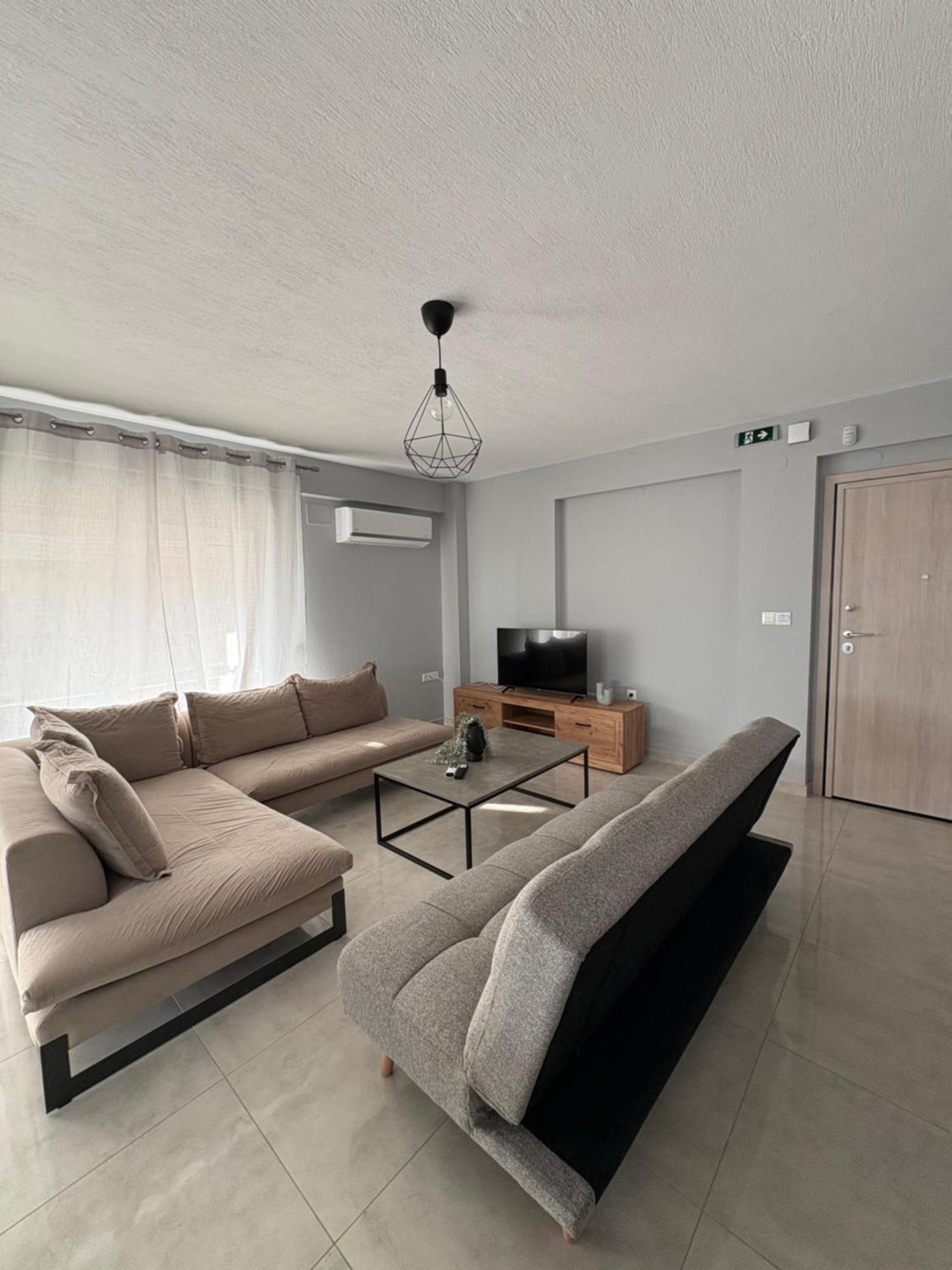 Elinor Apartments ฟิออยิตา ภายนอก รูปภาพ