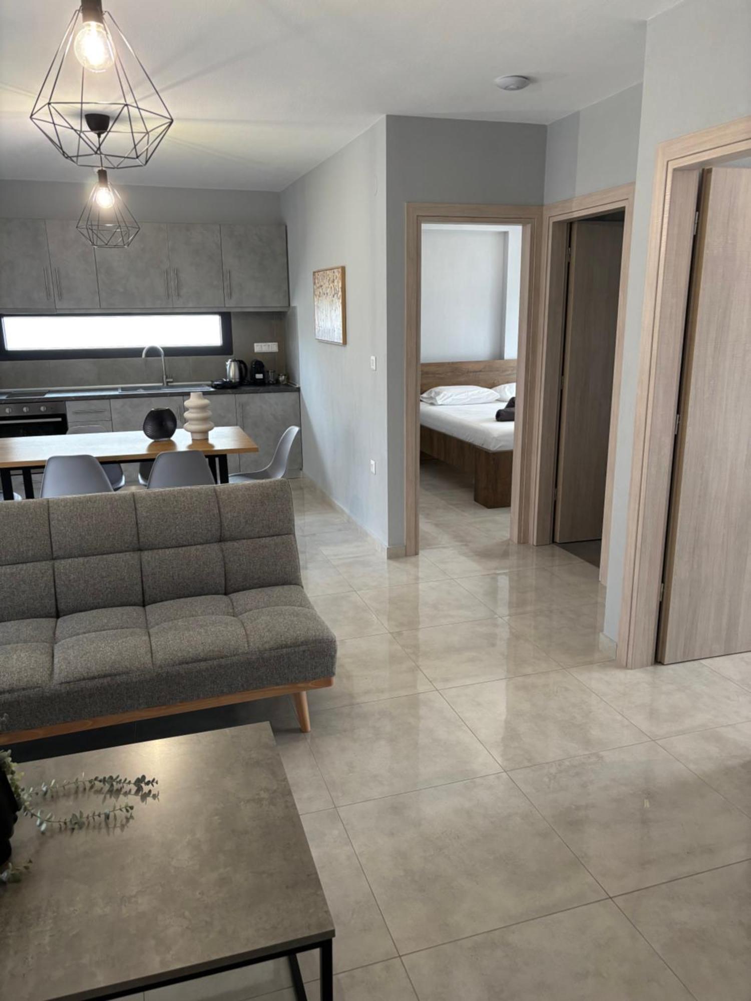 Elinor Apartments ฟิออยิตา ภายนอก รูปภาพ