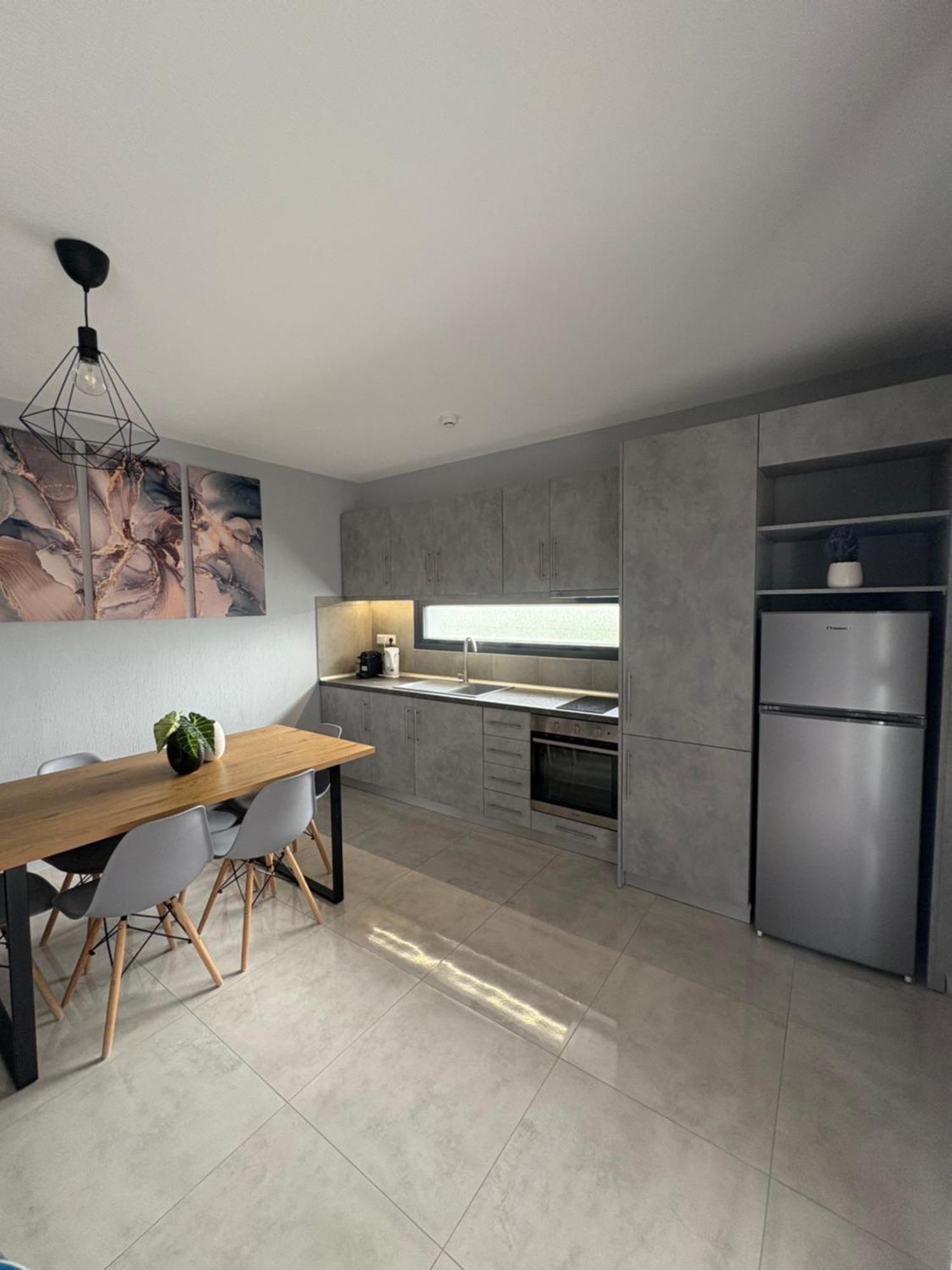 Elinor Apartments ฟิออยิตา ภายนอก รูปภาพ